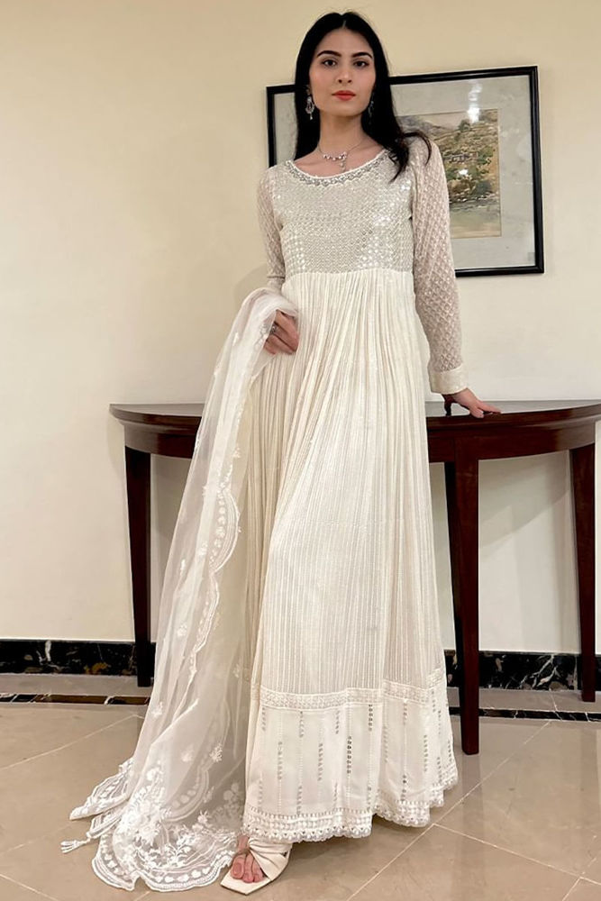 Picture of Annie and Mimi in Shaza