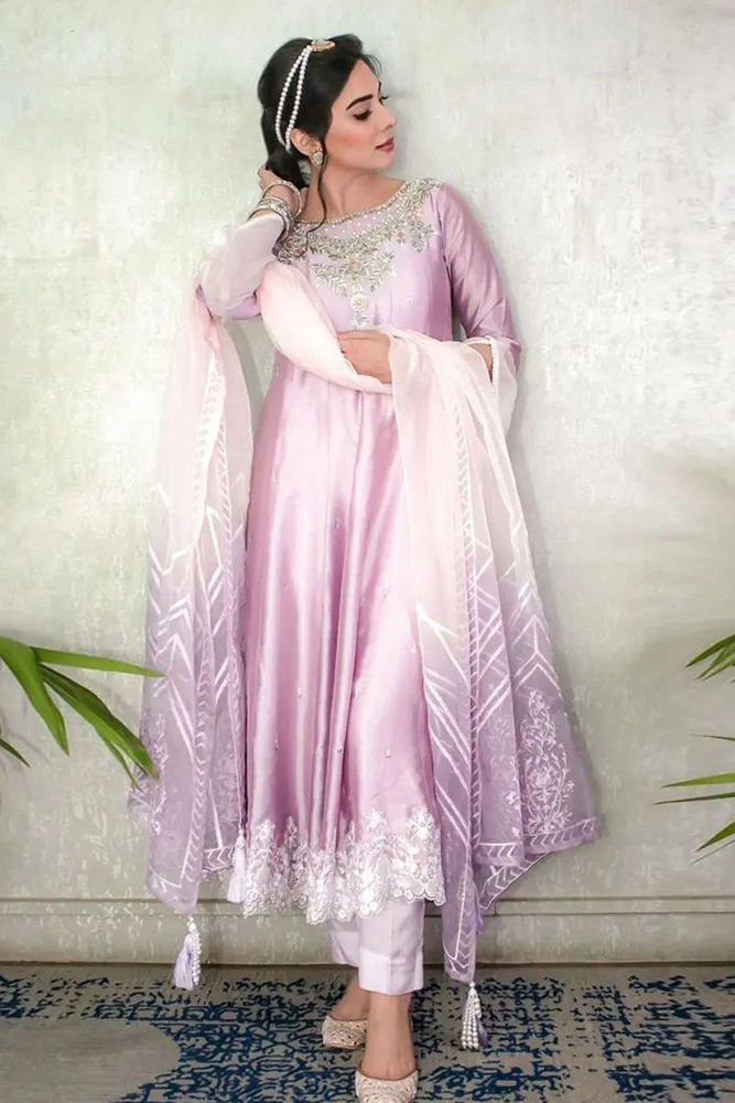 Picture of Eshakl Fayyaz in Misty Lilac Kalidar