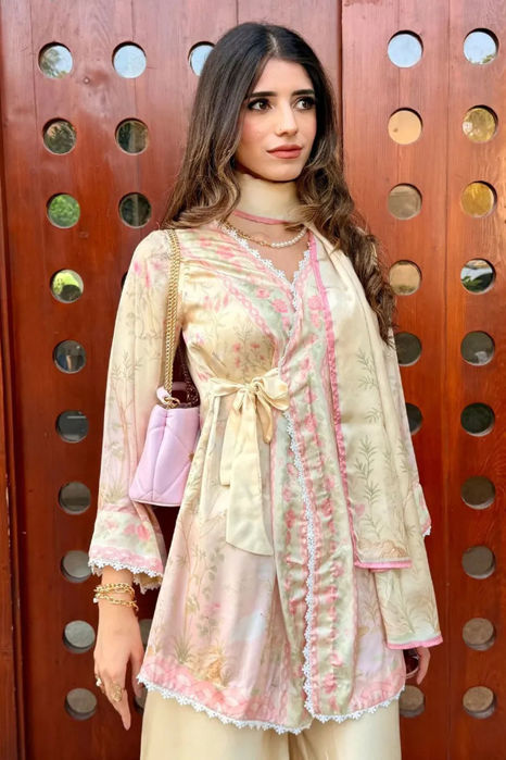 Picture of Aleena Bajwa In Berry Breeze