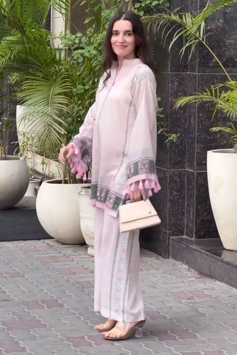 Picture of Aminay In Sol Set